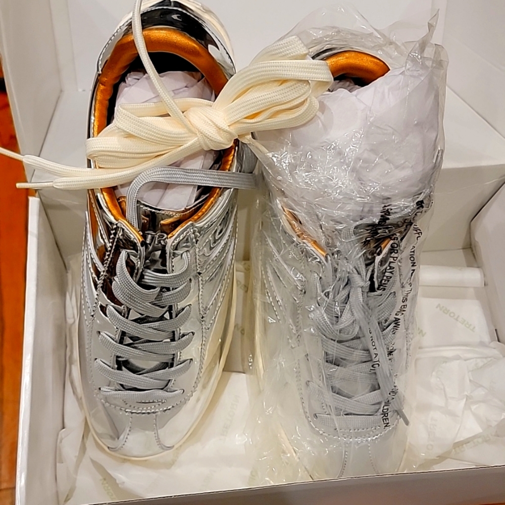 Tretorn Silver Sneakers